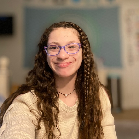 Meet your Posher, Allie - Picture 1 of 1